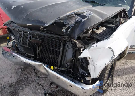 1998 Chevrolet C1500 Fleetside из США, поврежденный, VIN 2GCEC19R5W1219361